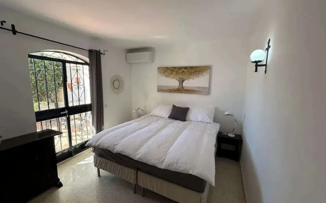 Tranquil Nerja House With Gardens, Pools and spa