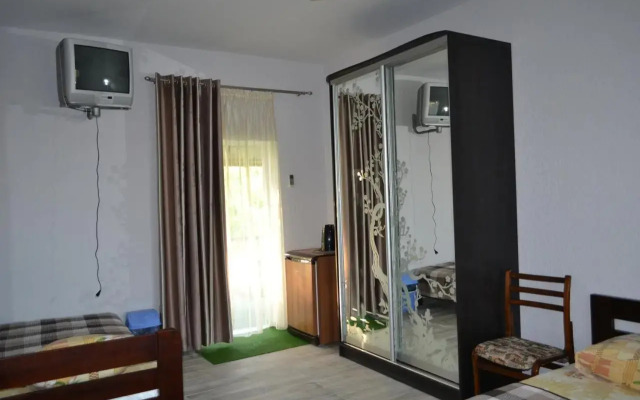 Guest house Primorskaia 7