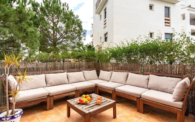 Ground Floor Terrace Apartment in Alamar Ref 31