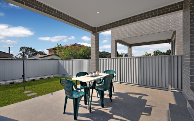 Canley Heights Villas - Sydney