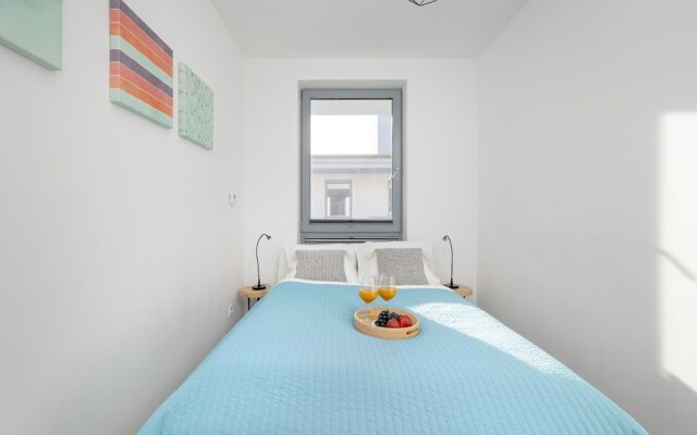Grunwaldzka Apartment for 4 by Renters