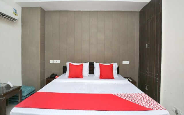 OYO 14099 Hotel The kuber