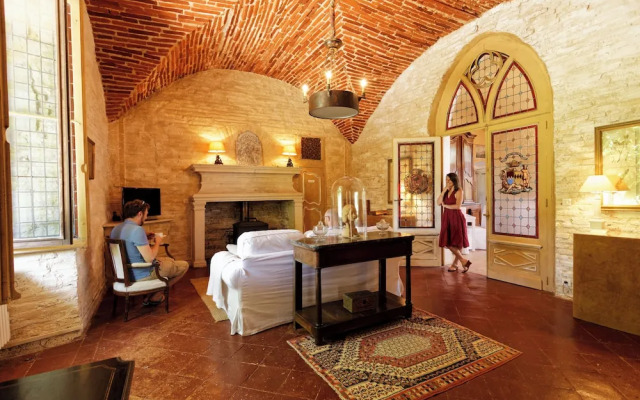 Domaine Du Buc, Le Chateau