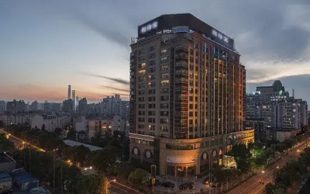Land Sea Apartments