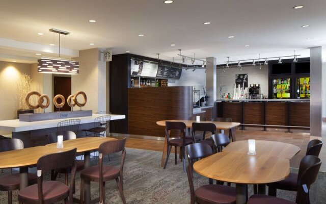 Courtyard Oakland Airport