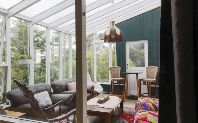 The Apartment - Öbbuhús