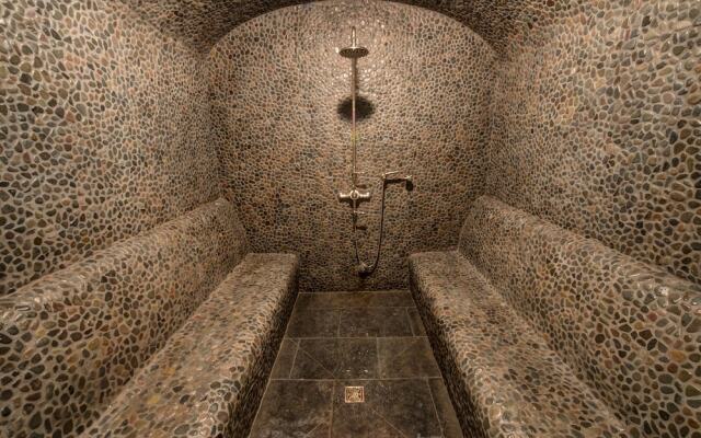 Eleven Scarp Ridge Lodge