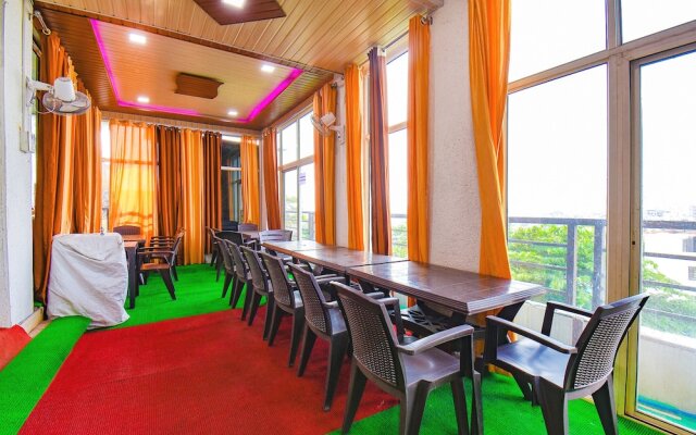 Collection O 86505 Vardhan Executive