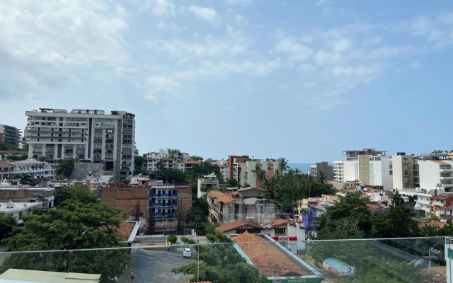 Francisca Luxury Suites - Adults Only