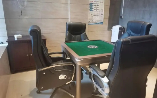 Ruian Shangpin E-sports Hotel