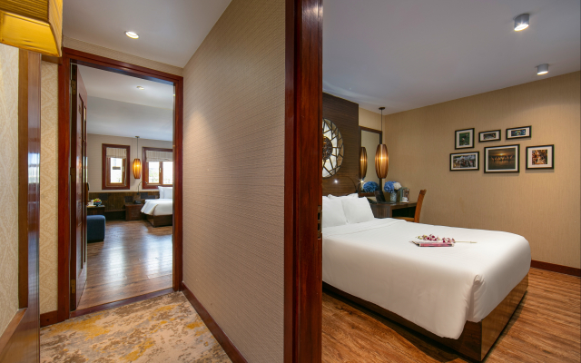 Oriental Suites Hotel & Spa