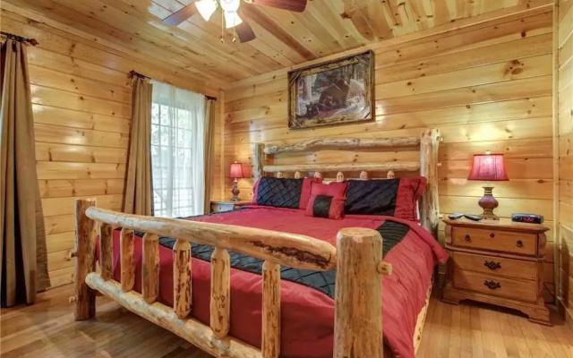 Love Shack - One Bedroom Cabin
