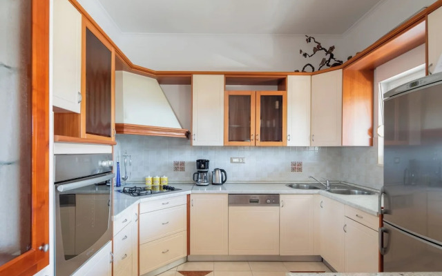 Sunshine Holiday Home