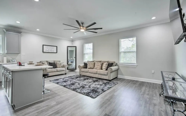 6 Mi to French Quarter: Modern New Orleans Gem