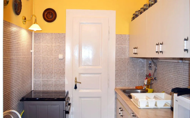 Central Avenue Apartments