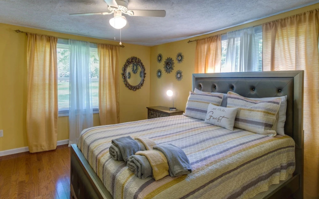 Waycross Vacation Rental w/ Private Backyard!