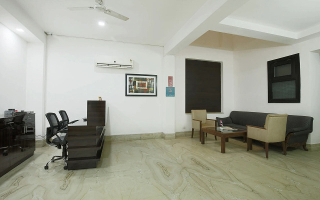 FabHotel Exotica Noida Expressway