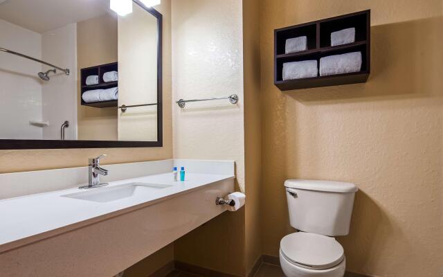 Best Western Edgewater Inn