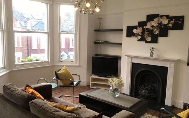 Perfect 2bed Flat in Lively Clapham