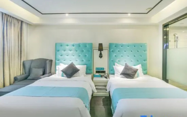 Homeinn Plus (Zhengzhou East Railway Station)