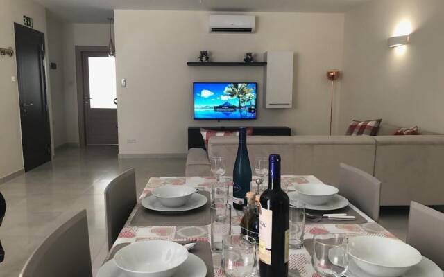 Sea View 2 Bed Apartment Close To Beach Hpi7738