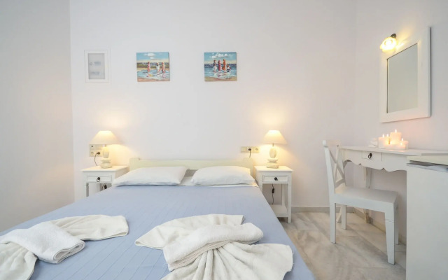 Agia Anna Studios & Apartments