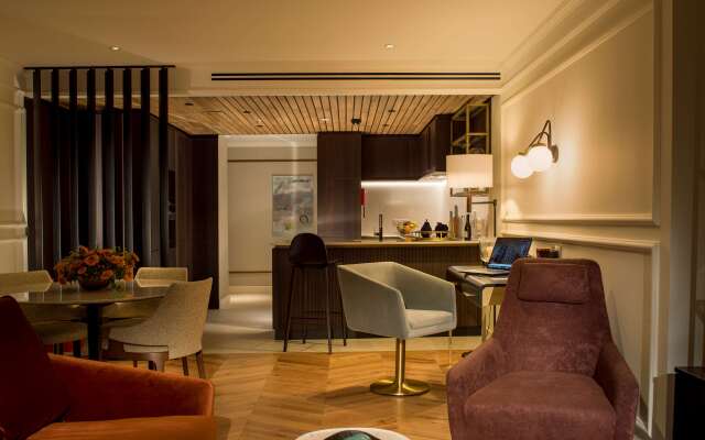 The Guardsman Hotel and Residences