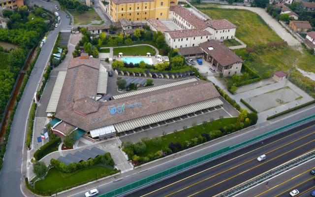 Vip's Motel Luxury Accommodation & Spa