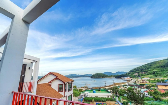 Tongyeong Kkotdam Pension