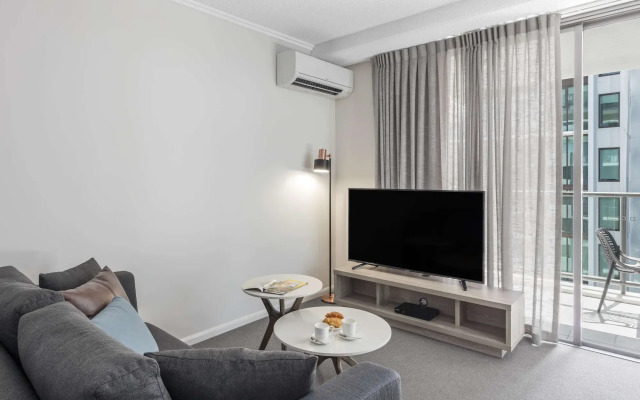 Oaks Brisbane on Margaret Suites