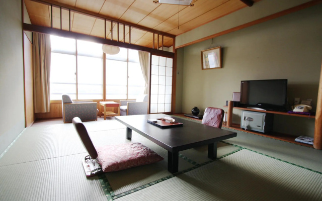 Hotel New Katsura – Guest Rooms – Sado