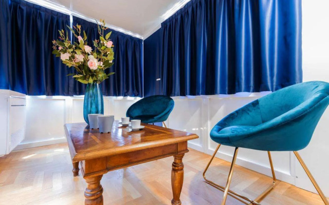 Milan Retreats Duomo