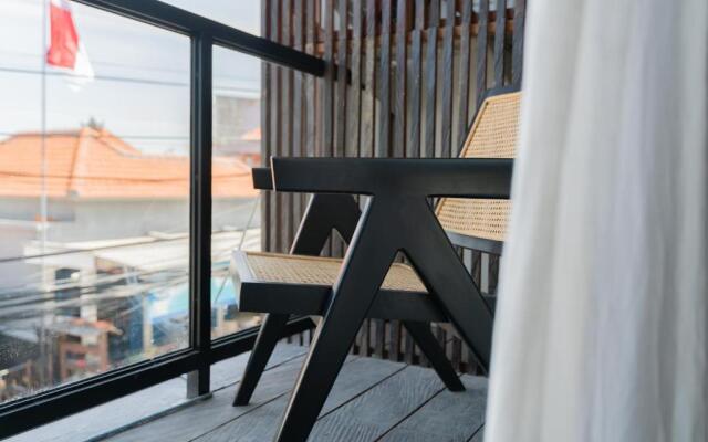 Apartment Seabreeze 2 - Amazing Sunset Penthouse-2bdr with pool-Beachfront