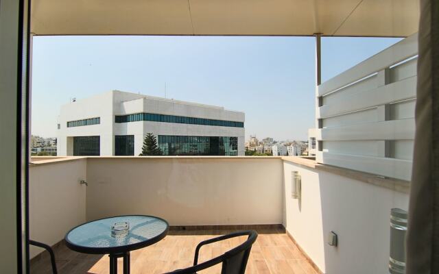 Phaedrus Living Luxury Suite Nicosia 506