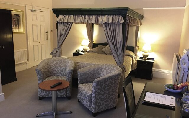 The Grove House Hotel