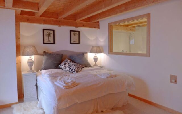 Le Faucon 8