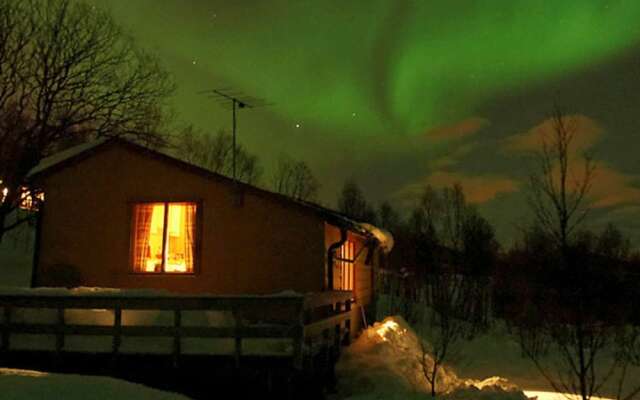 5 Person Holiday Home in Straumsbukta-by Traum