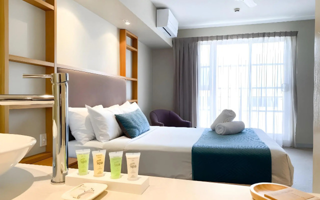 Deep Blue Hotel & Hot Springs