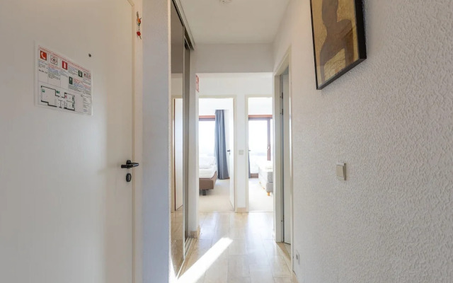 Corner Stay With Sea Views