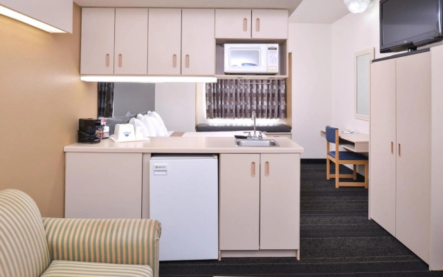 Americas Best Value Inn & Suites Maryville
