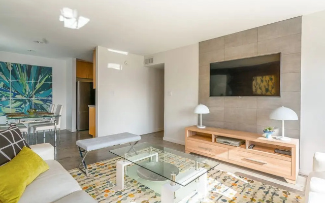 Modern 2BR by Old Town #8 by WanderJaunt