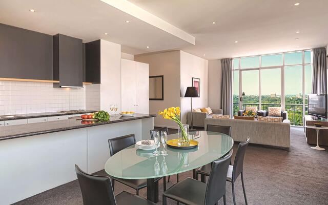 Adina Apartment Hotel Melbourne on Flinders