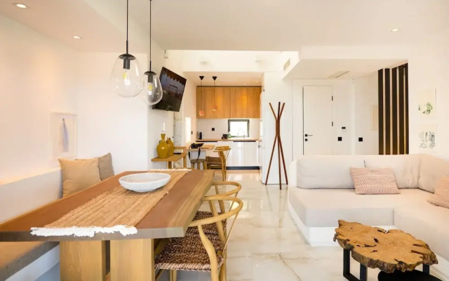 Olive Grove Panorama Suite Exi