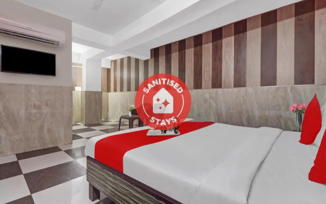 Oyo Flagship 92975 Hotel Small Town