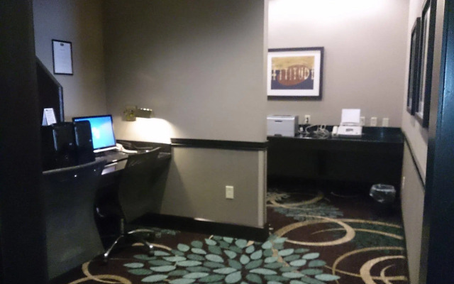Staybridge Suites Columbus-Airport by IHG