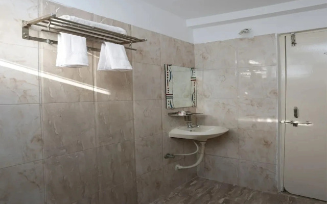 Hotel Abhinav Palace by OYO Rooms