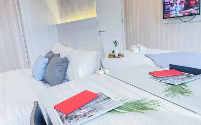 Spacious 2Br At Apartment Parahyangan Residence