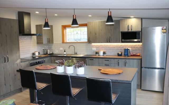 Alpine Views Burkes Pass