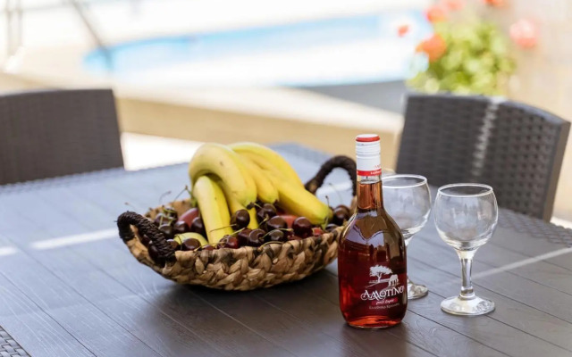 Amarlia Villa