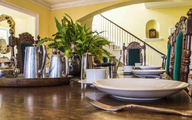 Cedar House Boutique B&B